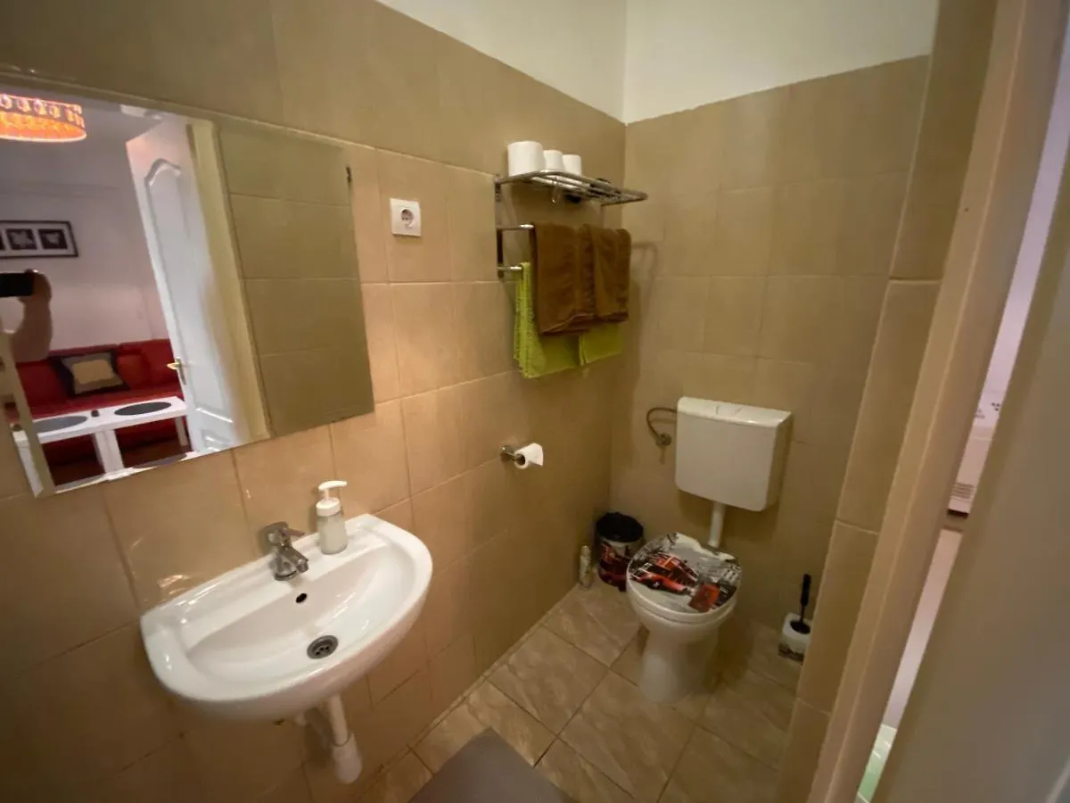 Monolit Budapest Center Guesthouse 匈牙利